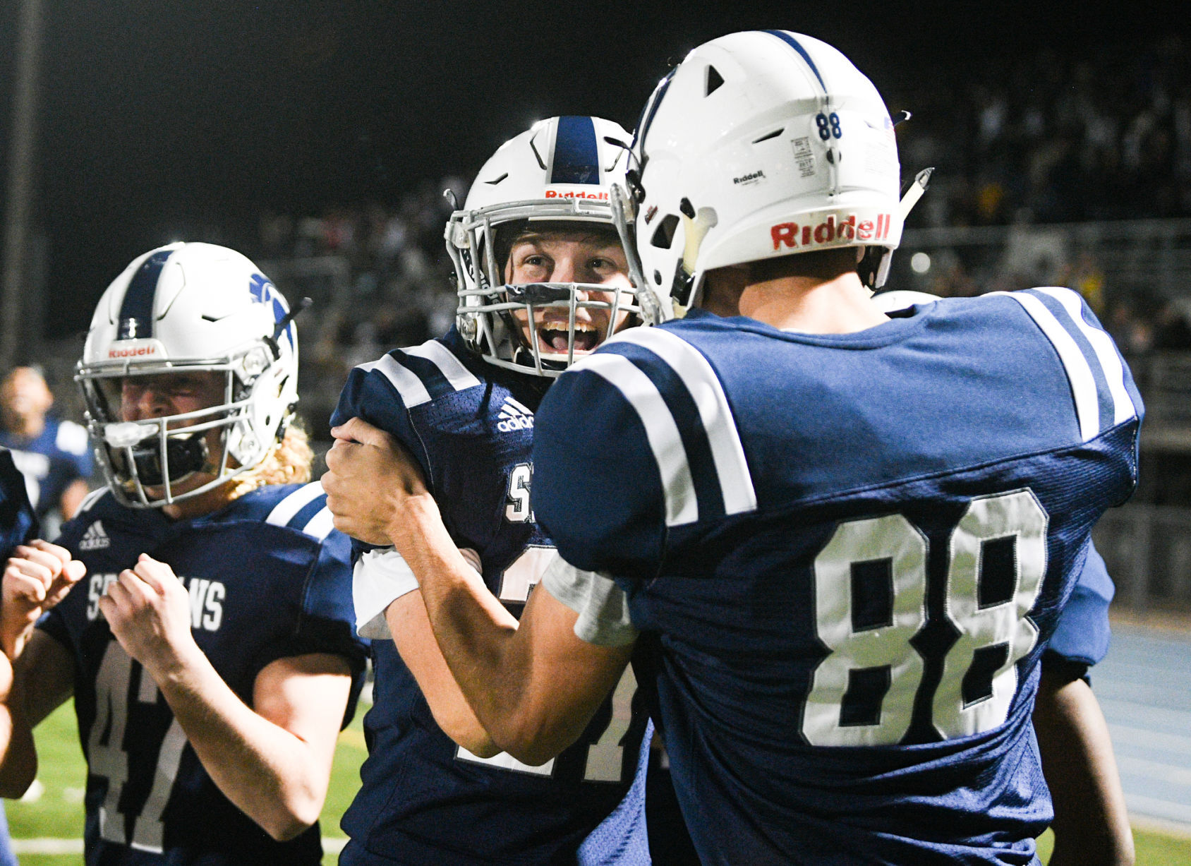 110620-qc-spt-icw-pv-football-021